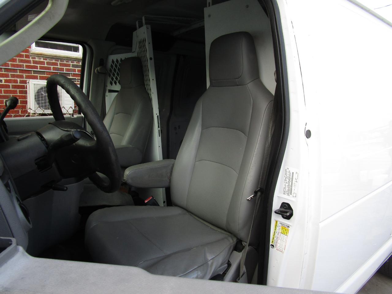 Ford Econoline Cargo Van E-150 Commercial 2012