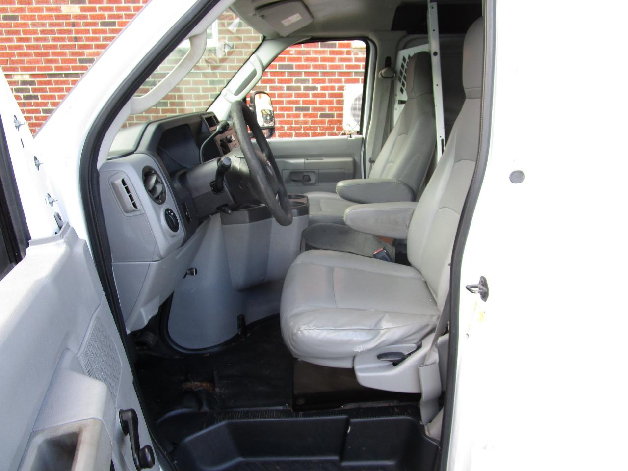 Ford Econoline Cargo Van E-150 Commercial 2012