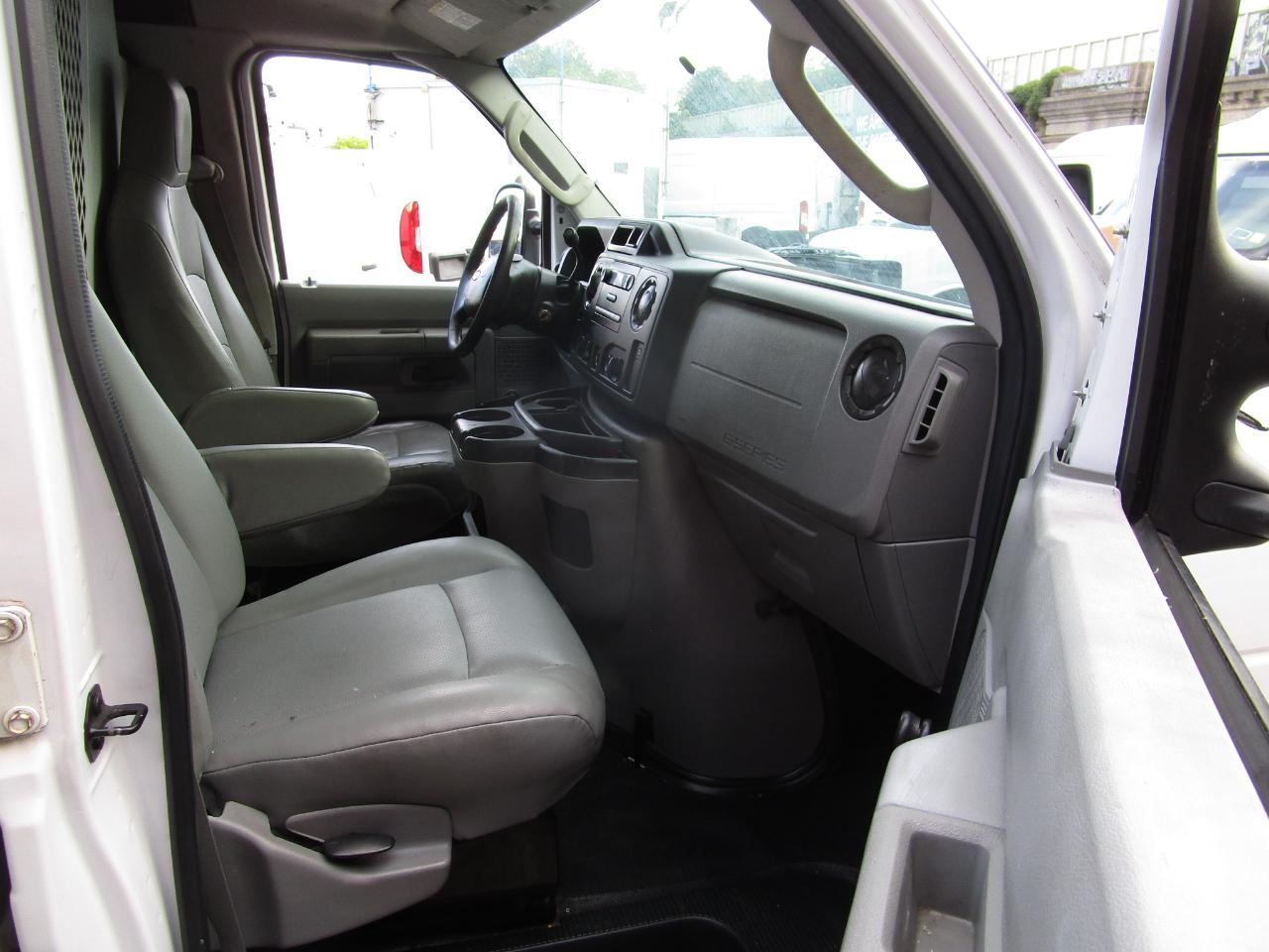 Ford Econoline Cargo Van E-150 Commercial 2012