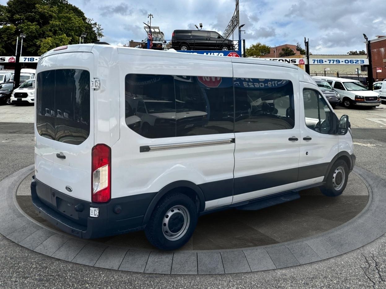 Ford Transit Wagon T-350 148" Med Roof XL Sliding RH Dr 2017
