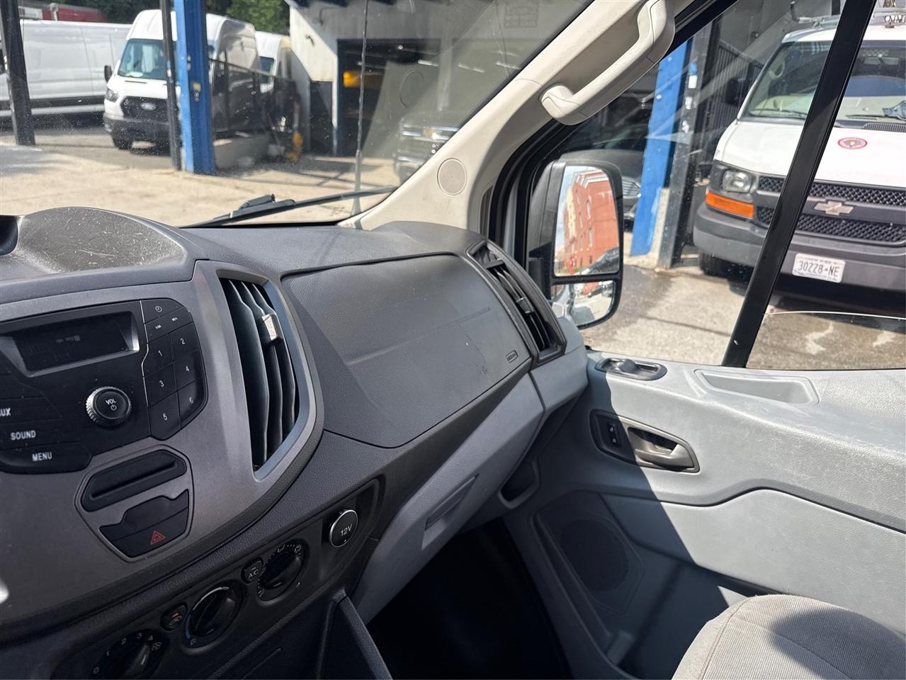 Ford Transit Wagon T-350 148" Med Roof XL Sliding RH Dr 2017