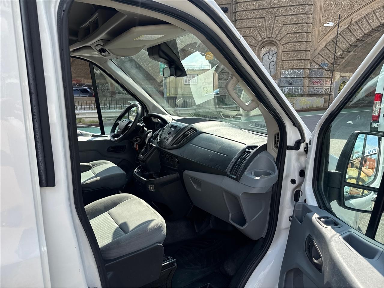 Ford Transit Wagon T-350 148" Med Roof XL Sliding RH Dr 2017