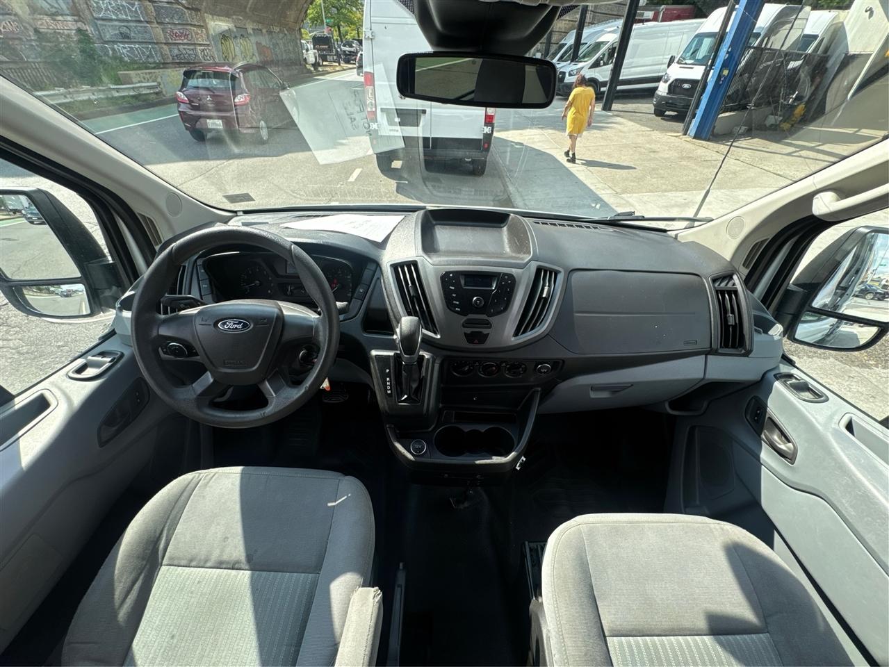 Ford Transit Wagon T-350 148" Med Roof XL Sliding RH Dr 2017