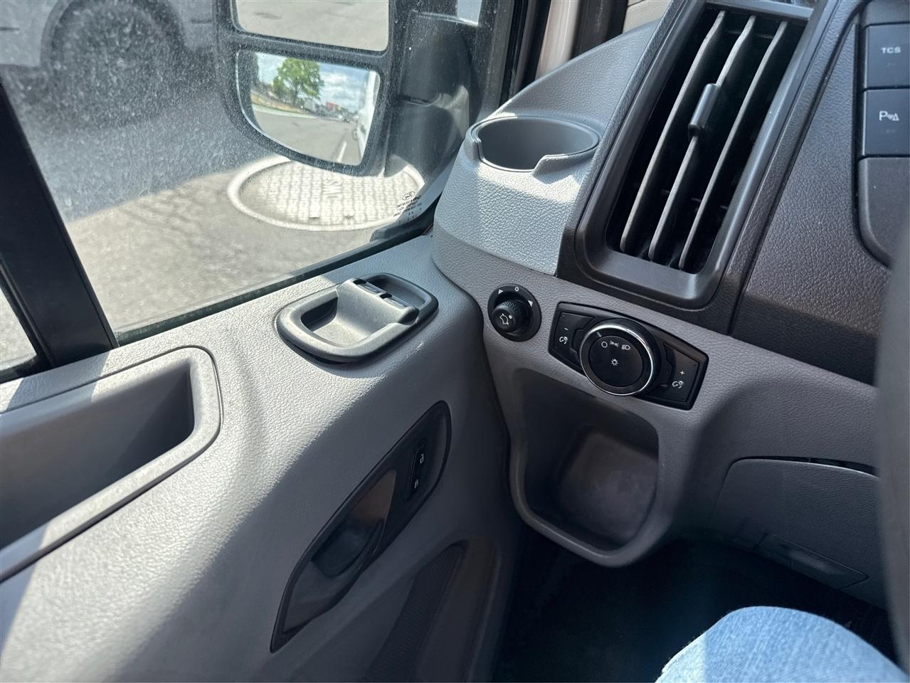 Ford Transit Wagon T-350 148" Med Roof XL Sliding RH Dr 2017