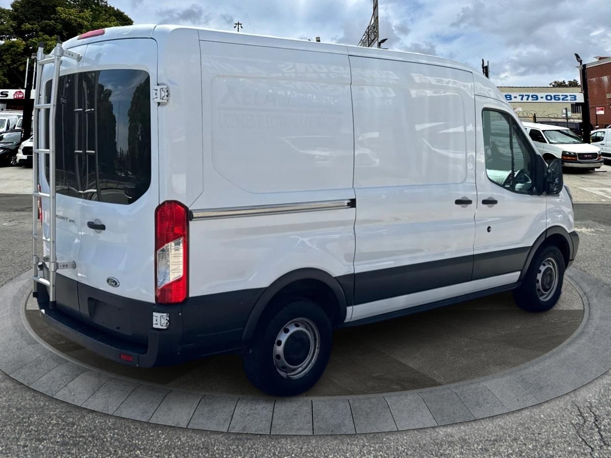 Ford Transit Cargo Van T-250 130" Med Rf 9000 GVWR Sliding RH Dr 2015