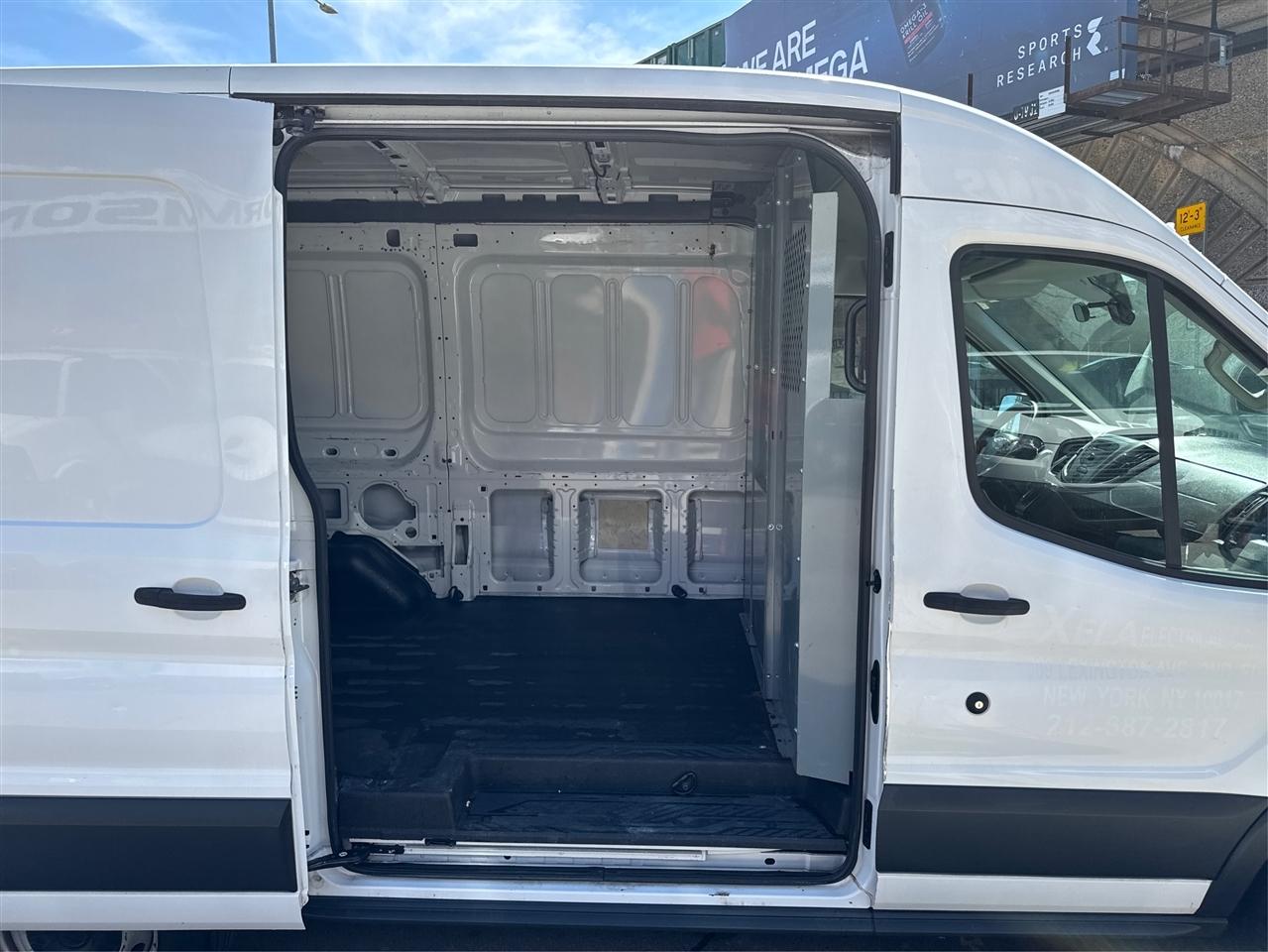 Ford Transit Cargo Van T-250 130" Med Rf 9000 GVWR Sliding RH Dr 2015