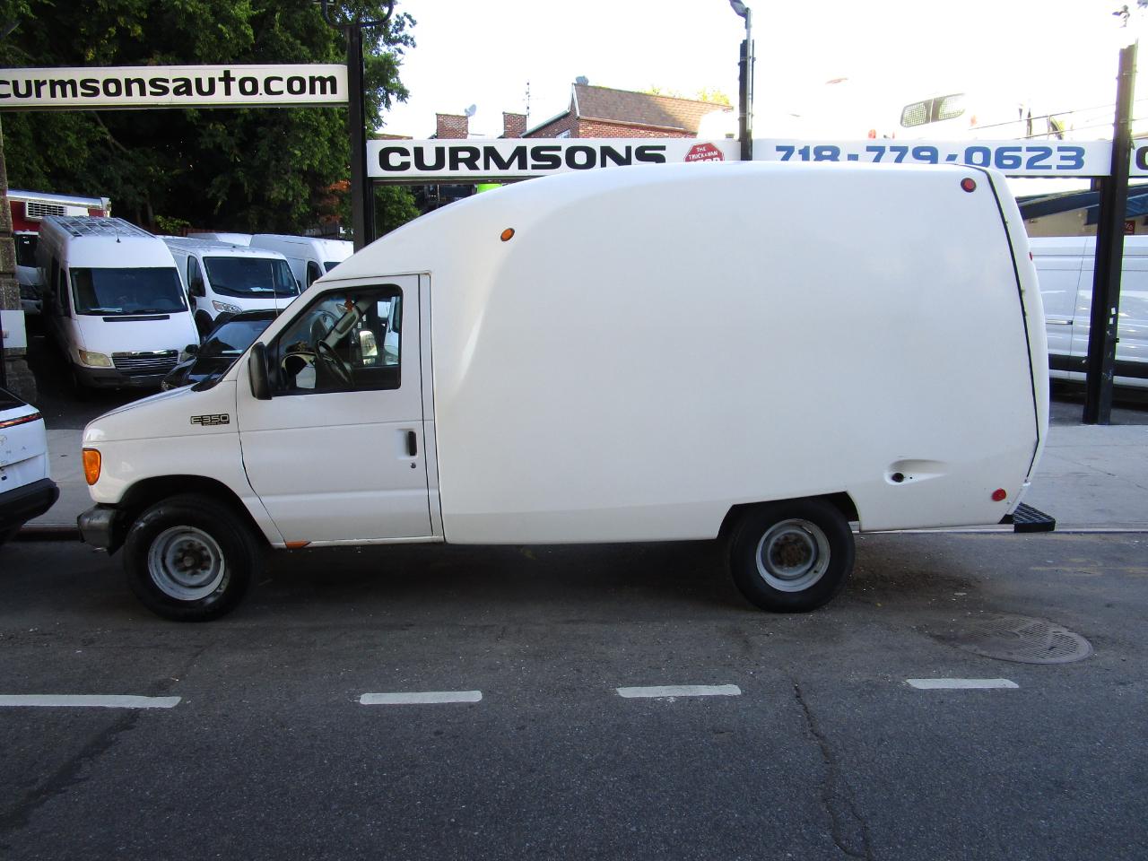Ford Econoline Commercial Cutaway E-350 Super Duty 138" WB SRW 2005