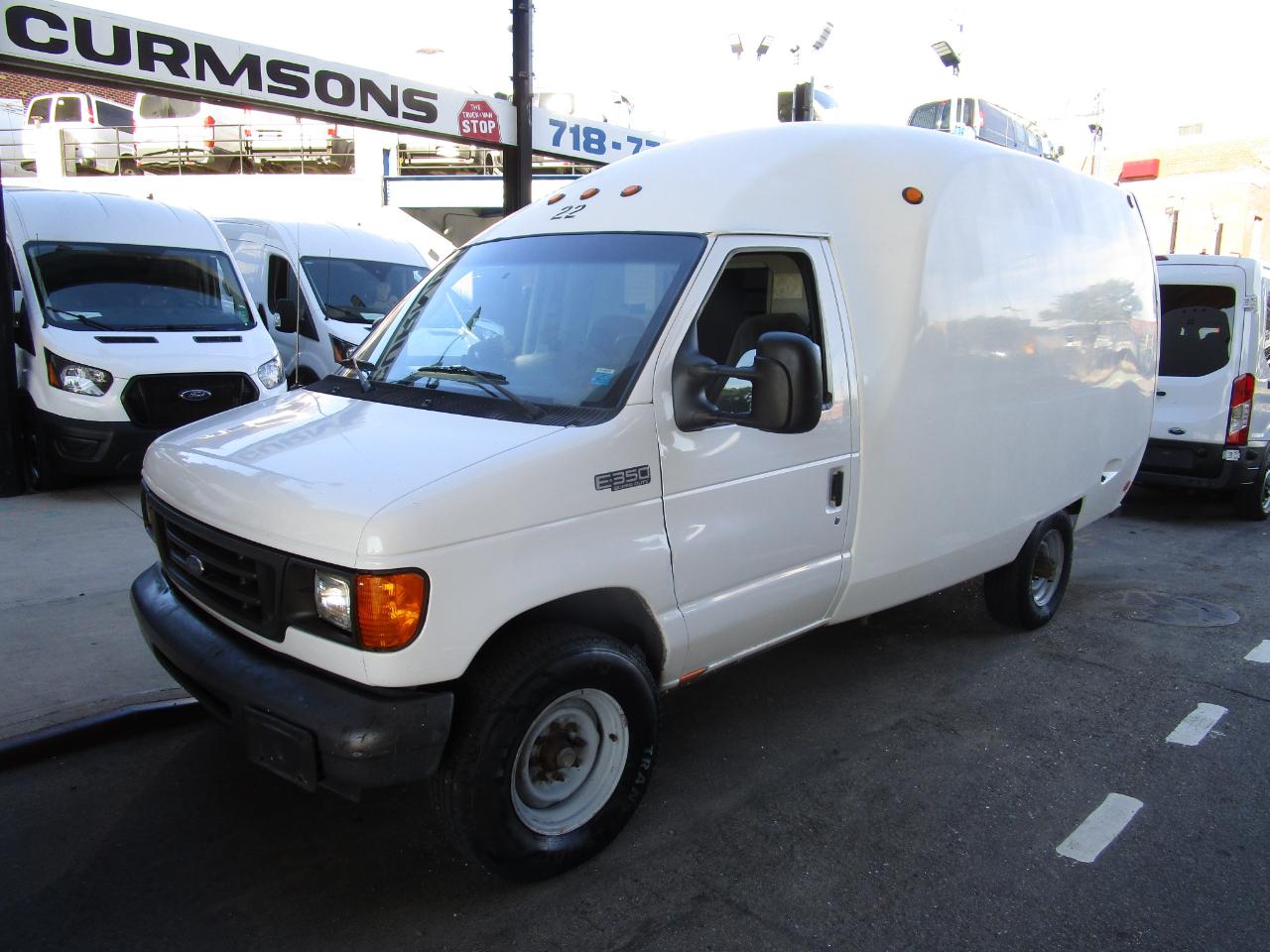 Ford Econoline Commercial Cutaway E-350 Super Duty 138" WB SRW 2005