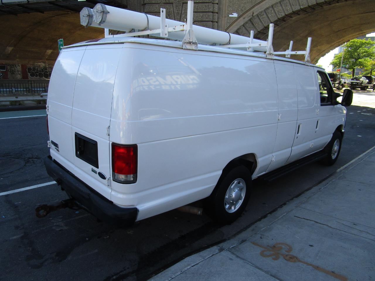 Ford Econoline Cargo Van E-350 Super Duty Ext Commercial 2013