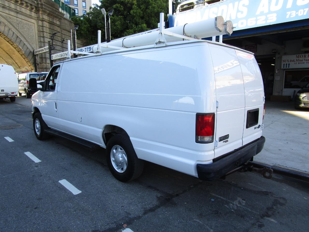 Ford Econoline Cargo Van E-350 Super Duty Ext Commercial 2013