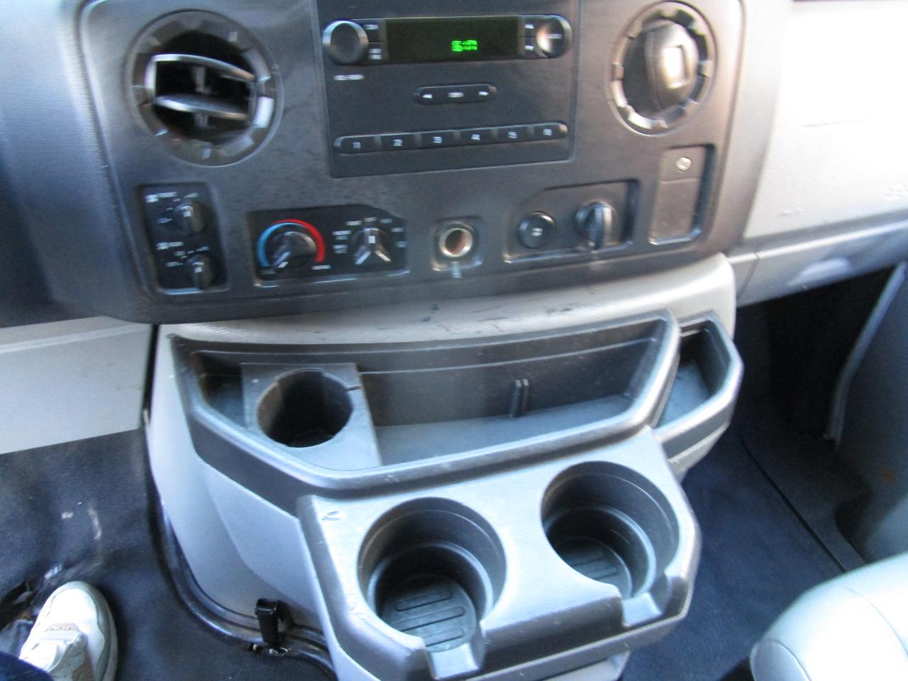Ford Econoline Cargo Van E-350 Super Duty Ext Commercial 2013