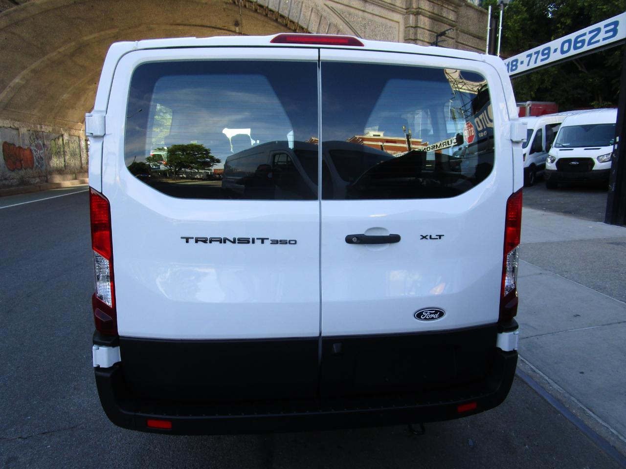 Ford Transit Passenger Wagon T-350 148" Low Roof XLT RWD 2026