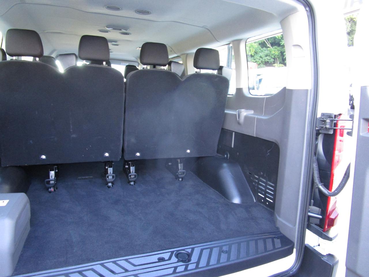 Ford Transit Passenger Wagon T-350 148" Low Roof XLT RWD 2026