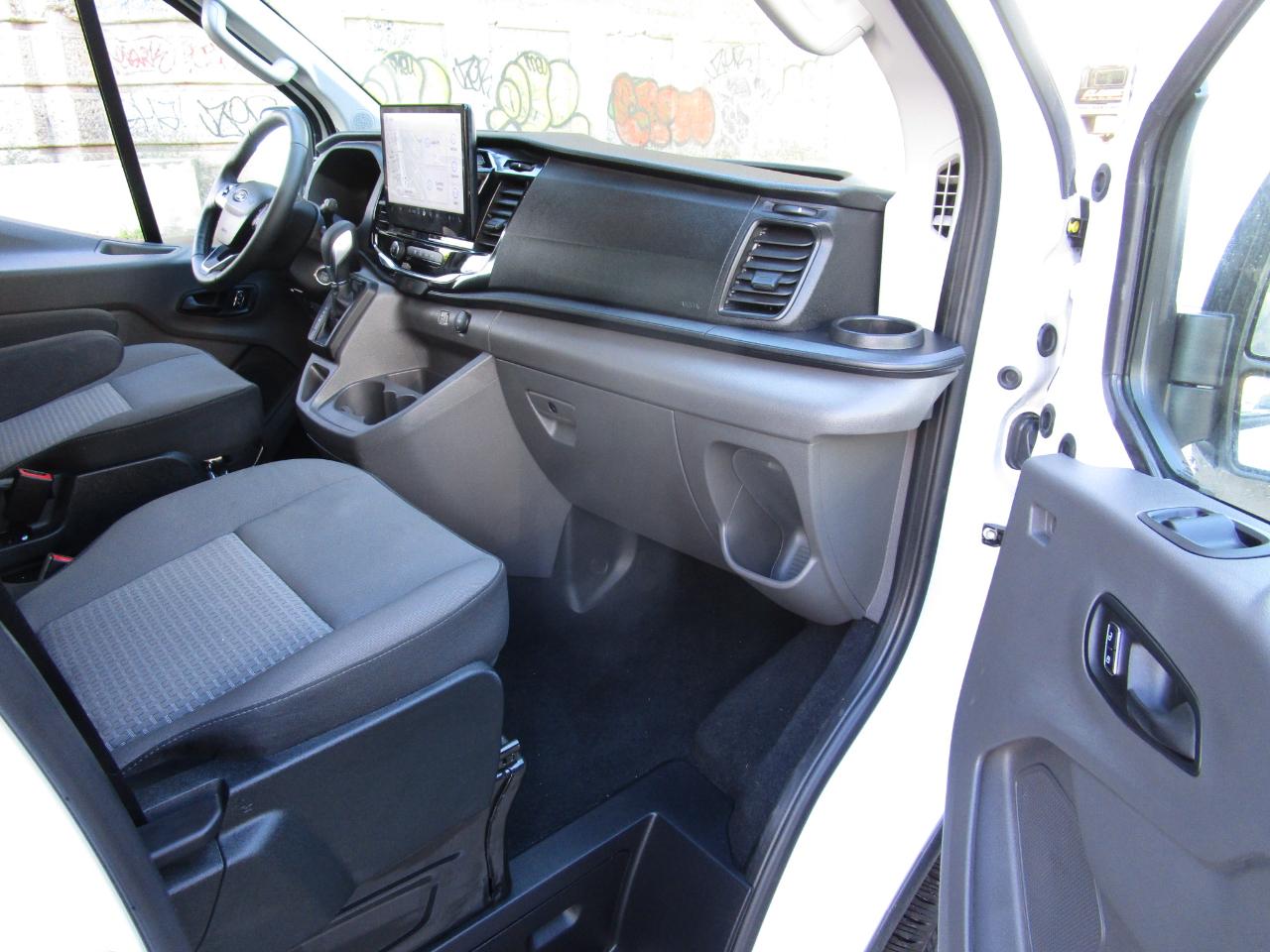 Ford Transit Passenger Wagon T-350 148" Low Roof XLT RWD 2026