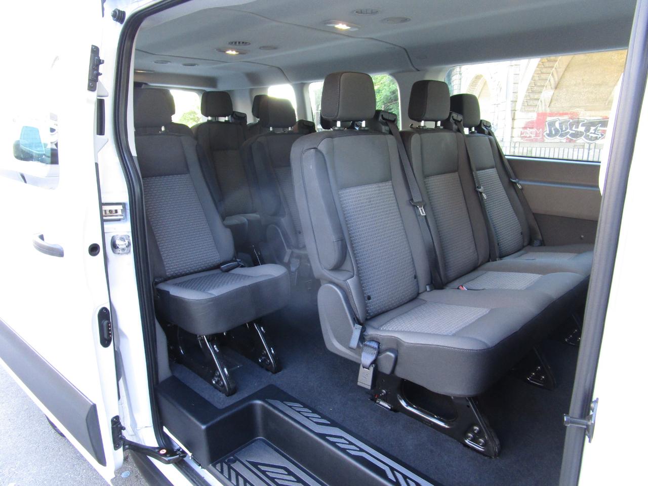 Ford Transit Passenger Wagon T-350 148" Low Roof XLT RWD 2026