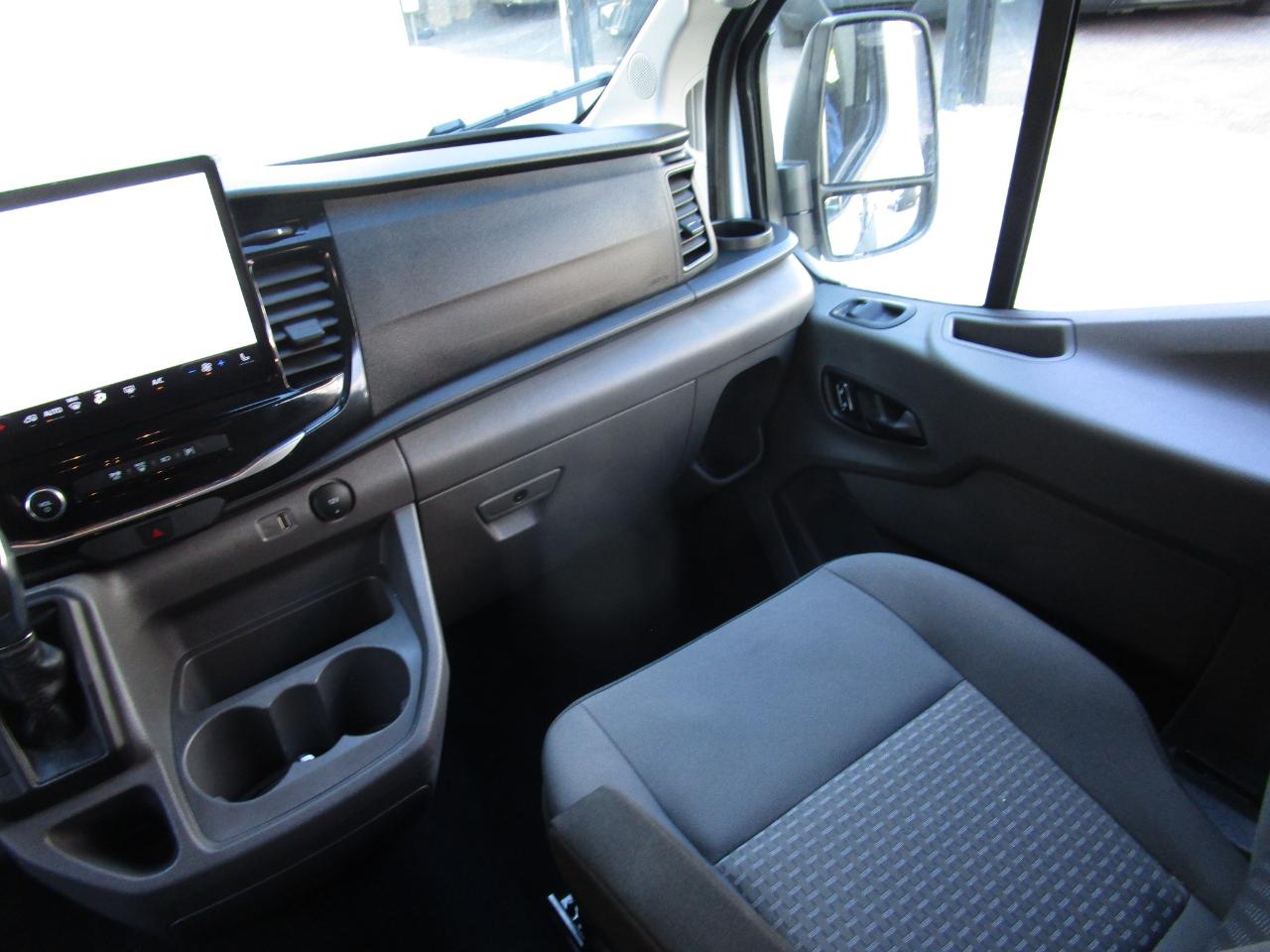 Ford Transit Passenger Wagon T-350 148" Low Roof XLT RWD 2026