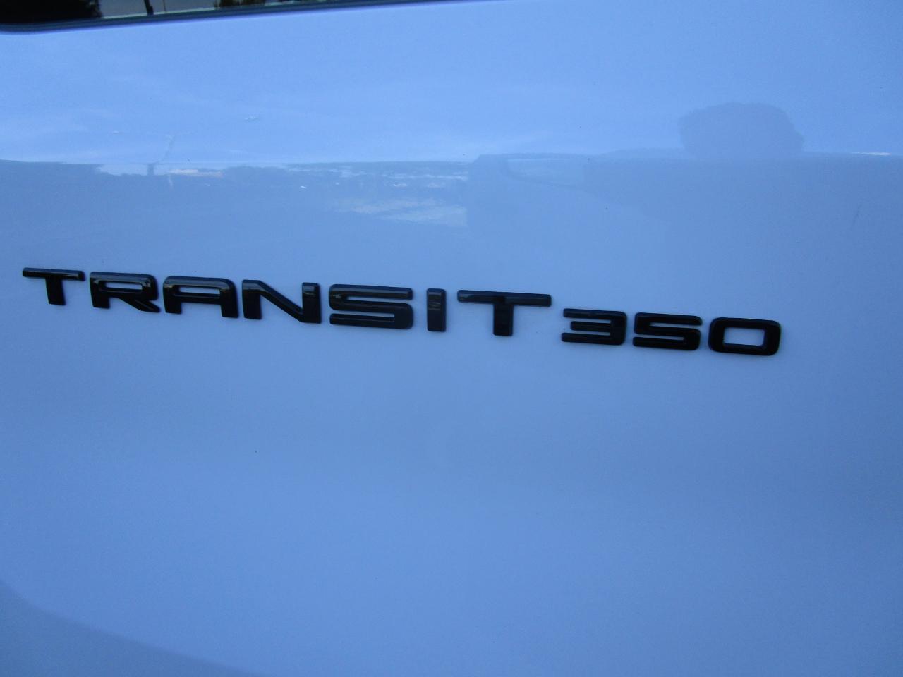 Ford Transit Passenger Wagon T-350 148" Low Roof XLT RWD 2026