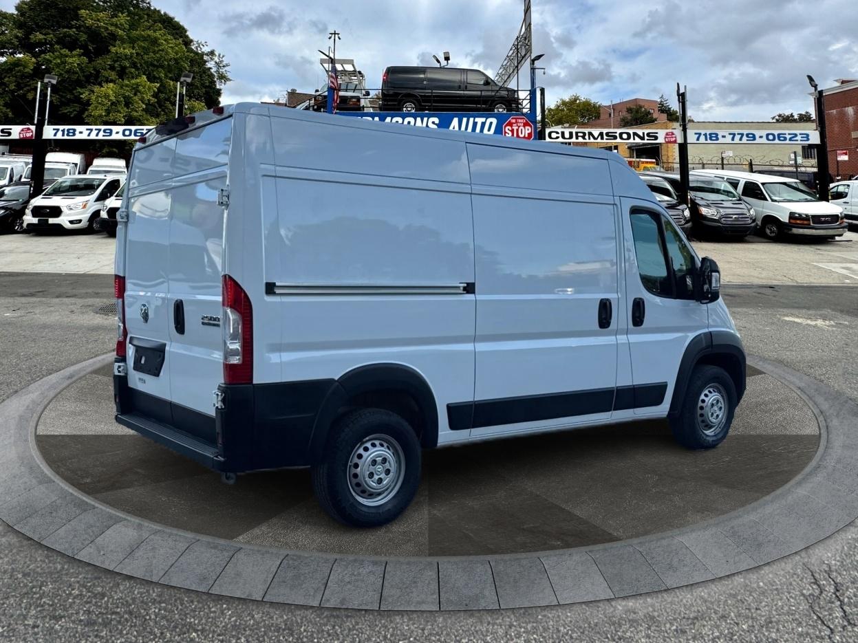 RAM ProMaster Cargo Van Tradesman 2500 High Roof 136" WB w/Pass Seat 2024