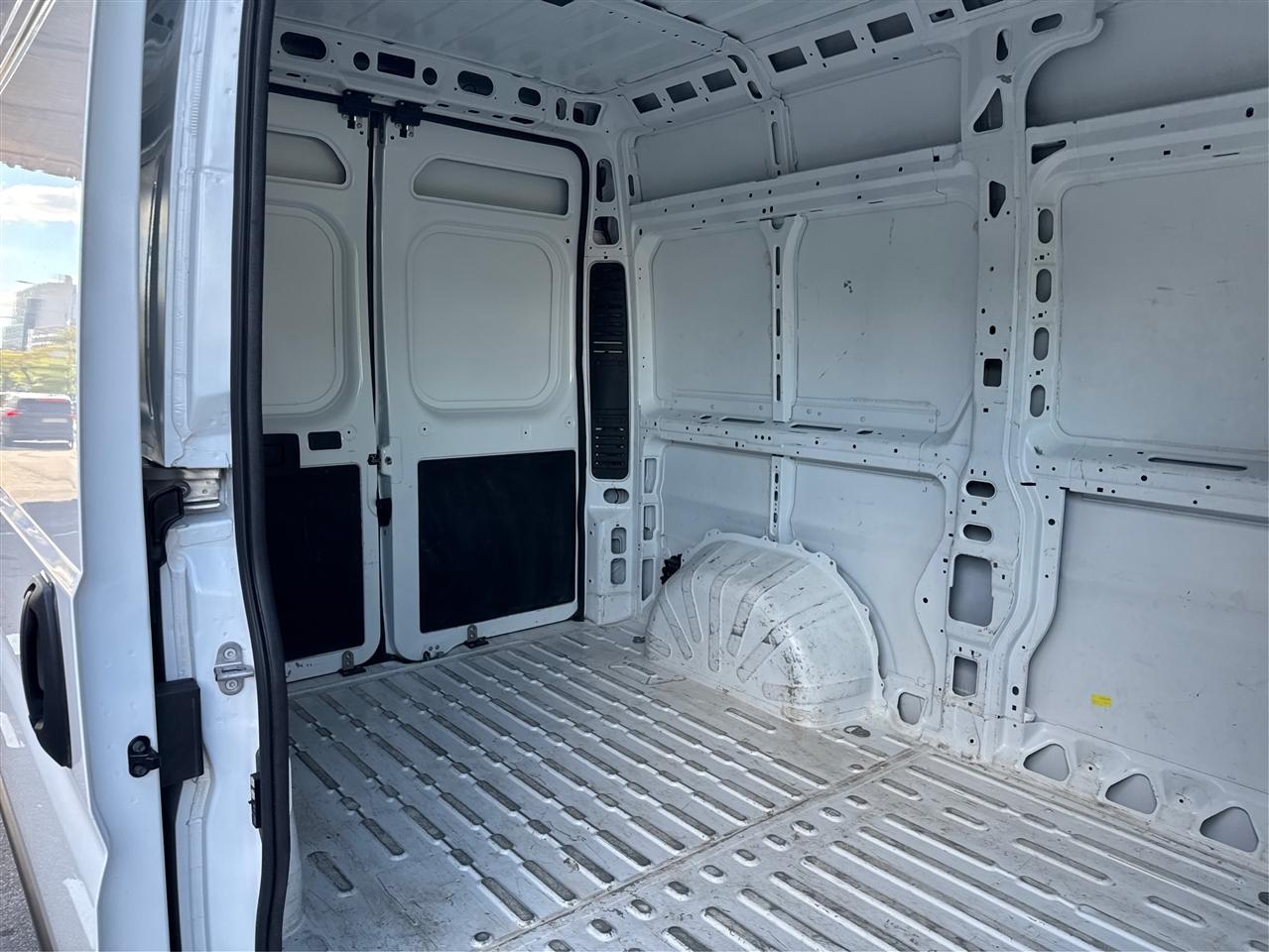 RAM ProMaster Cargo Van Tradesman 2500 High Roof 136" WB w/Pass Seat 2024