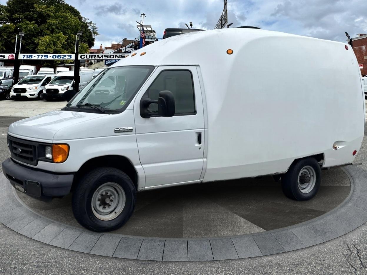 Ford Econoline Commercial Cutaway E-350 Super Duty 138" WB SRW 2006