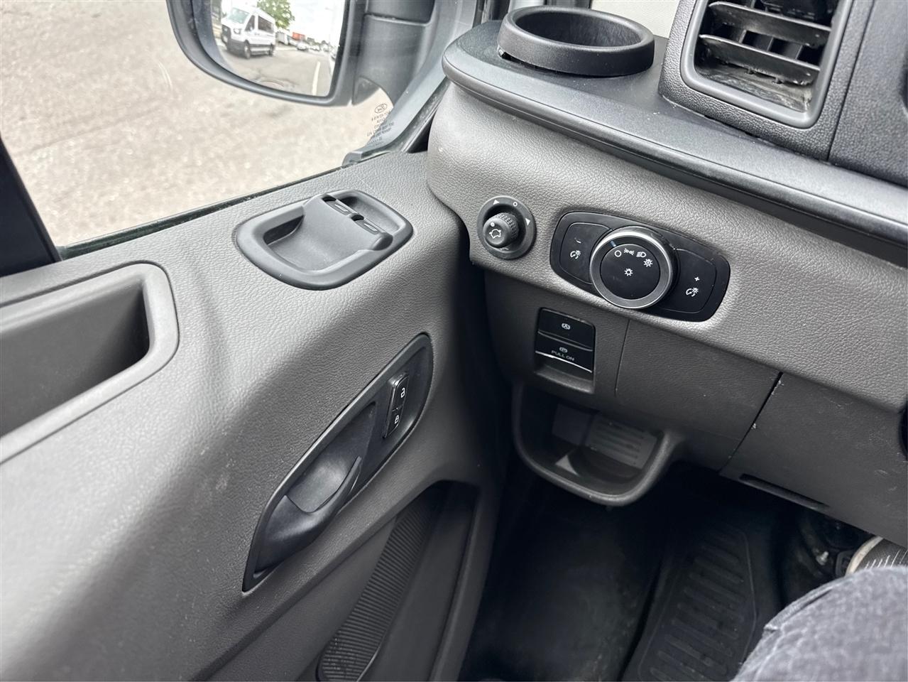 Ford Transit Cargo Van T-250 148" Med Rf 9070 GVWR RWD 2025