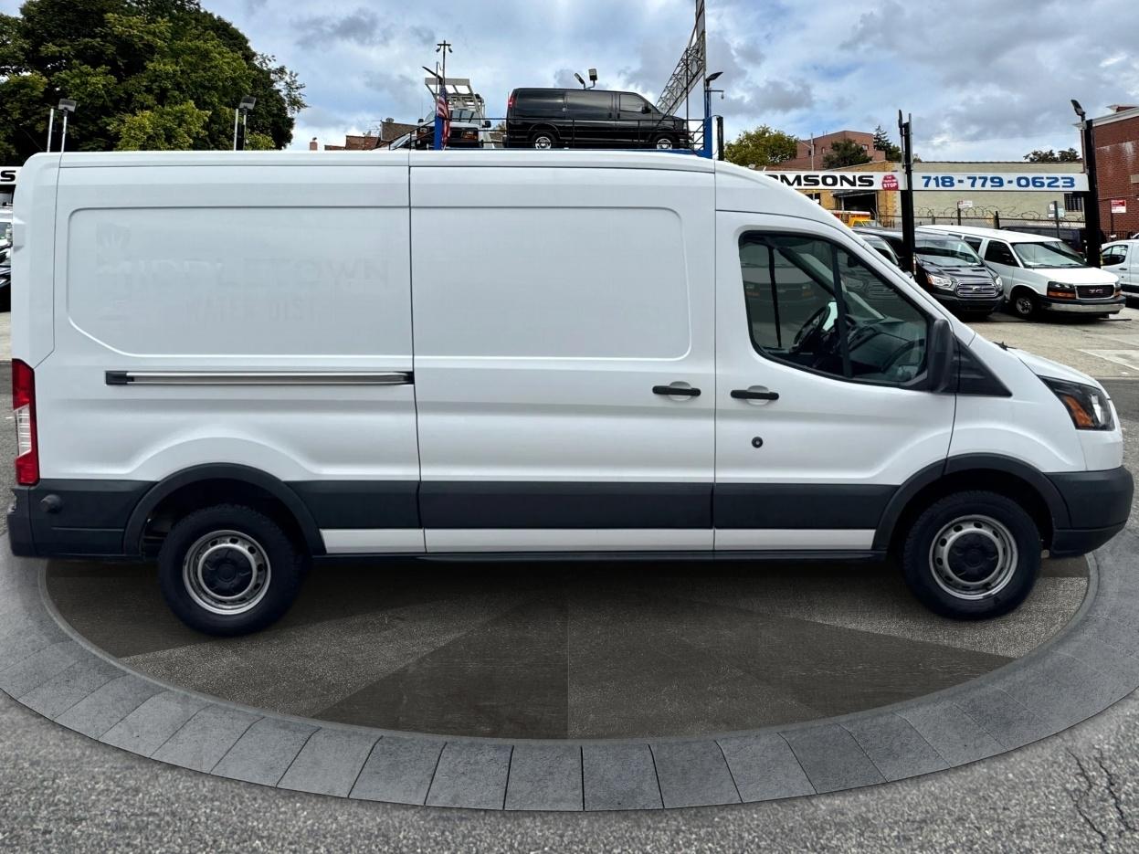 Ford Transit Van T-150 148" Med Rf 8600 GVWR Sliding RH Dr 2018
