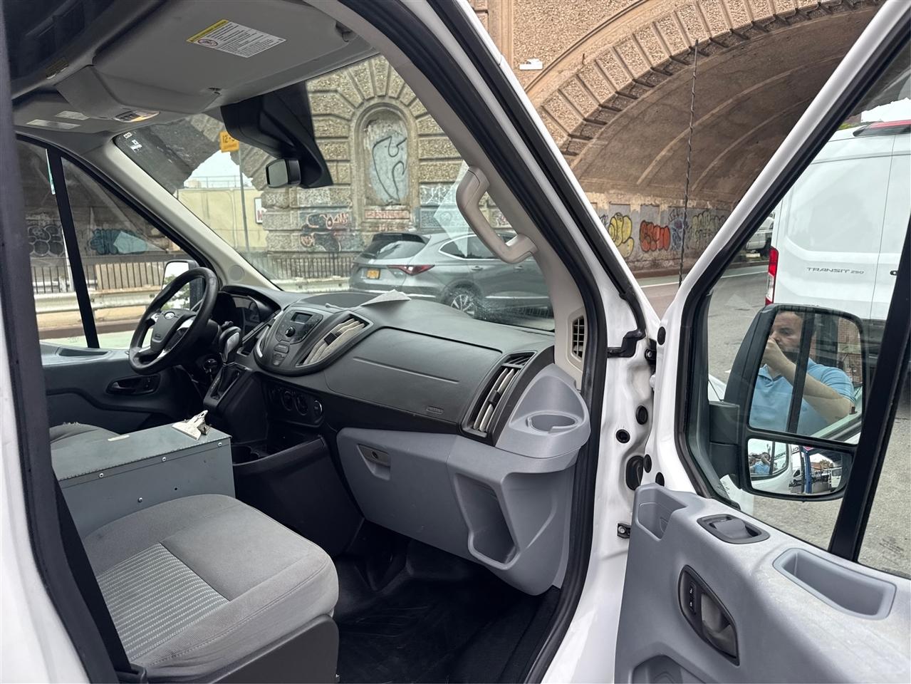 Ford Transit Van T-150 148" Med Rf 8600 GVWR Sliding RH Dr 2018