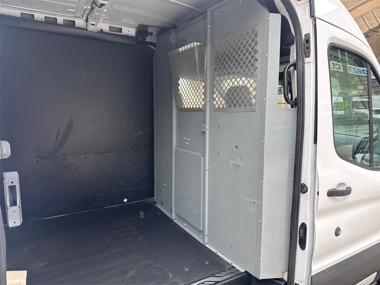 Ford Transit Van T-150 148" Med Rf 8600 GVWR Sliding RH Dr 2018