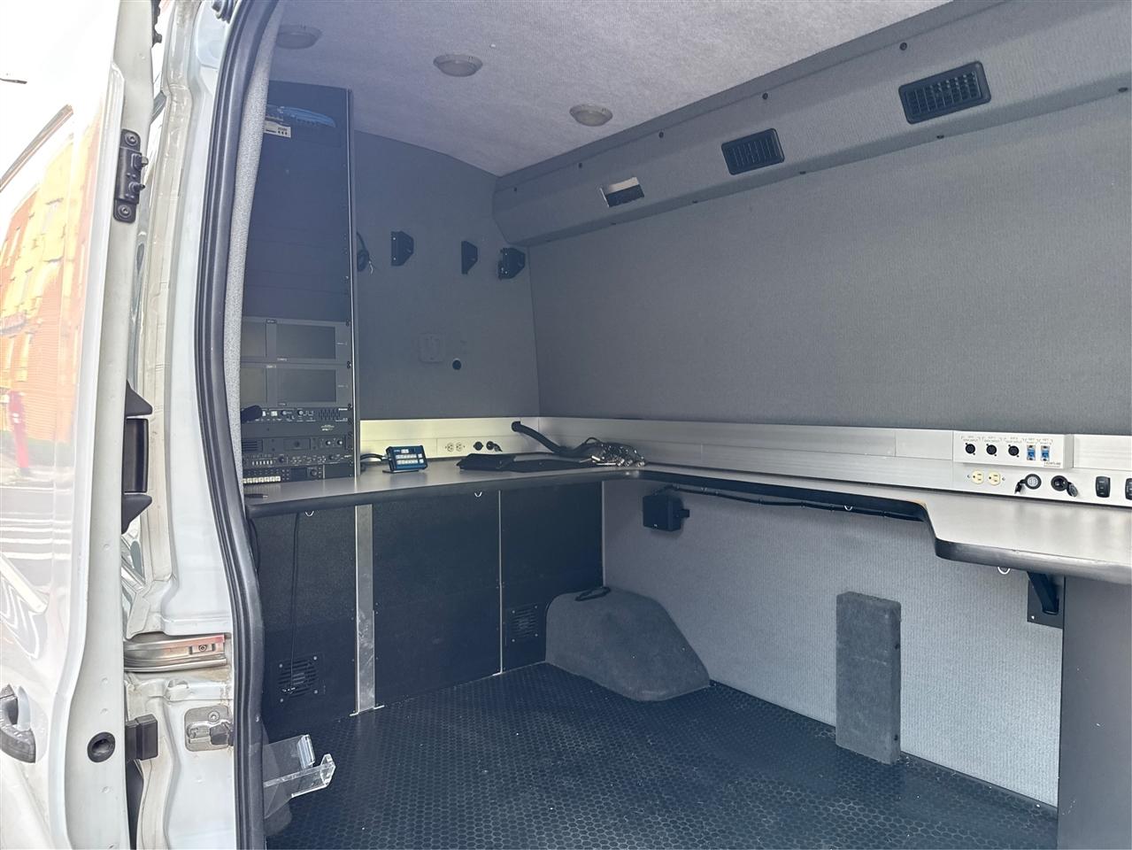 Ford Transit Van T-350 HD 148" EL Hi Rf 10360 GVWR Sldng RH Dr DRW 2017