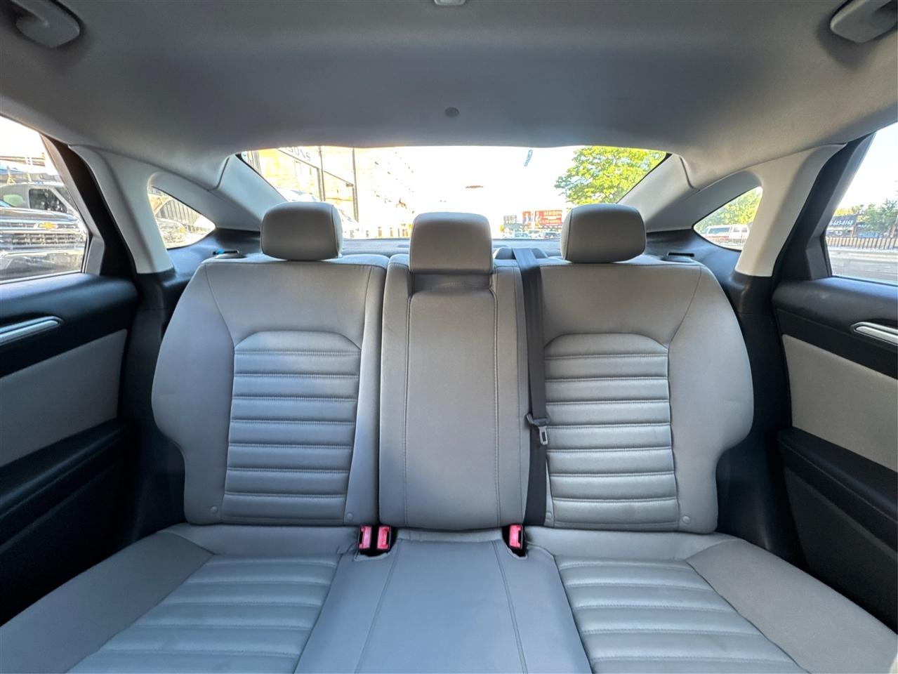 Ford Fusion 4dr Sdn S Hybrid FWD 2015