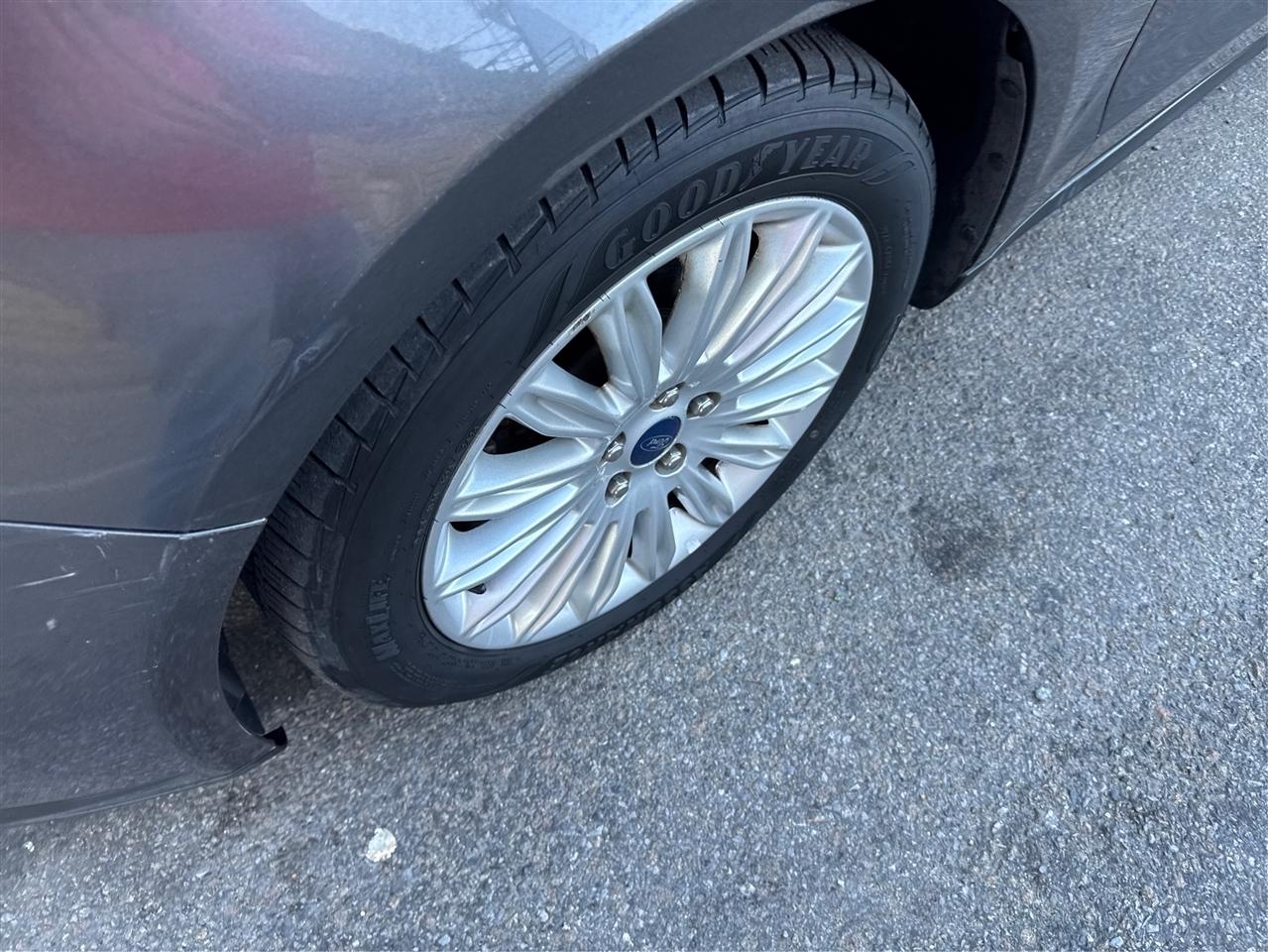 Ford Fusion 4dr Sdn S Hybrid FWD 2015