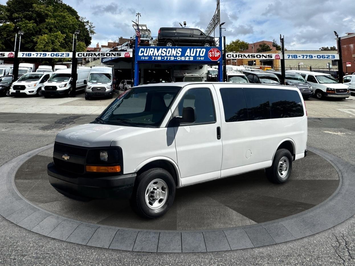 Chevrolet Express Passenger RWD 2500 135" LS 2013