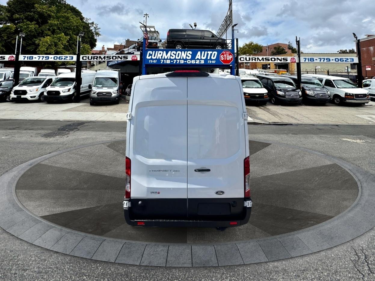 Ford Transit Cargo Van T-250 148" EL Hi Rf 9070 GVWR RWD 2025