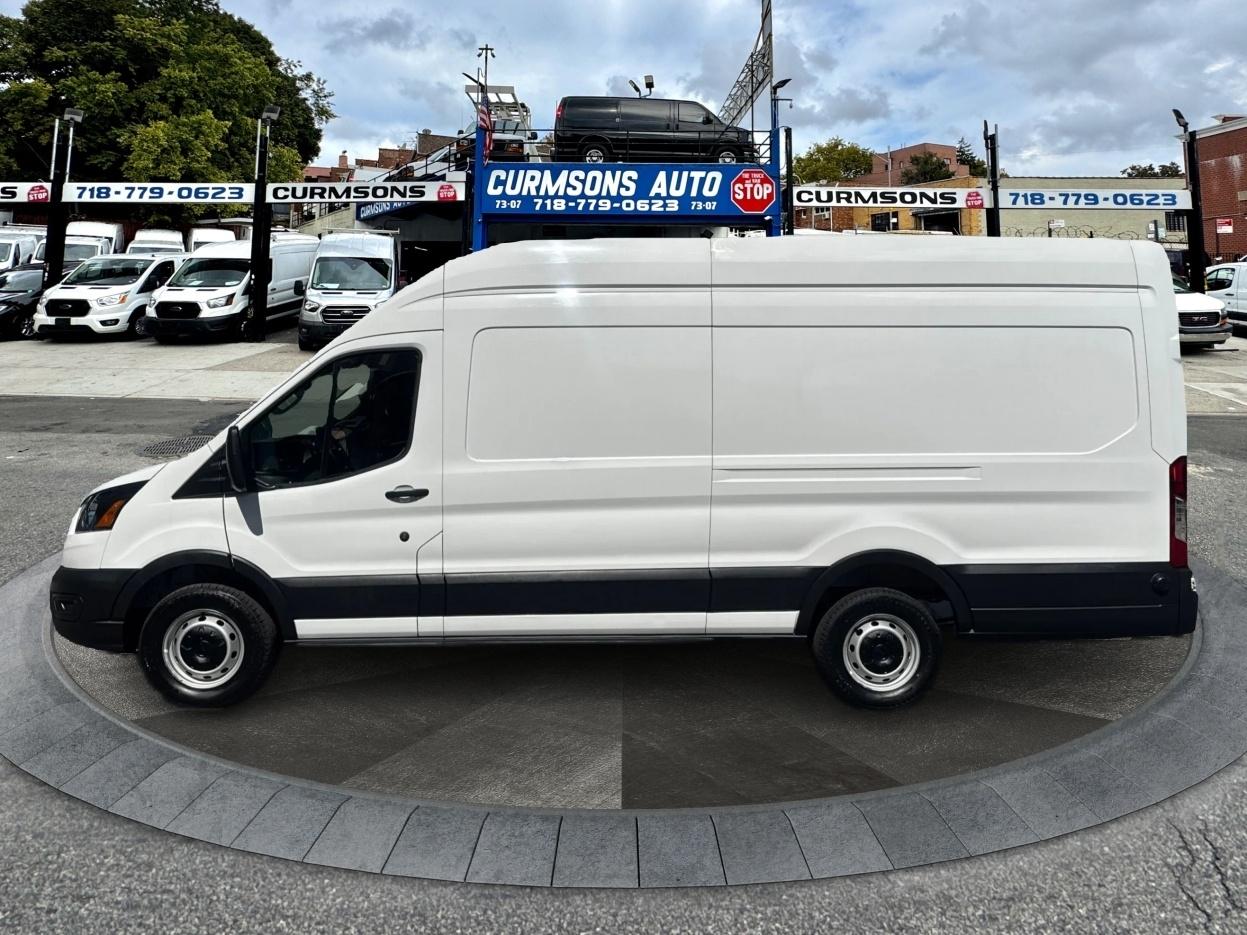 Ford Transit Cargo Van T-250 148" EL Hi Rf 9070 GVWR RWD 2025