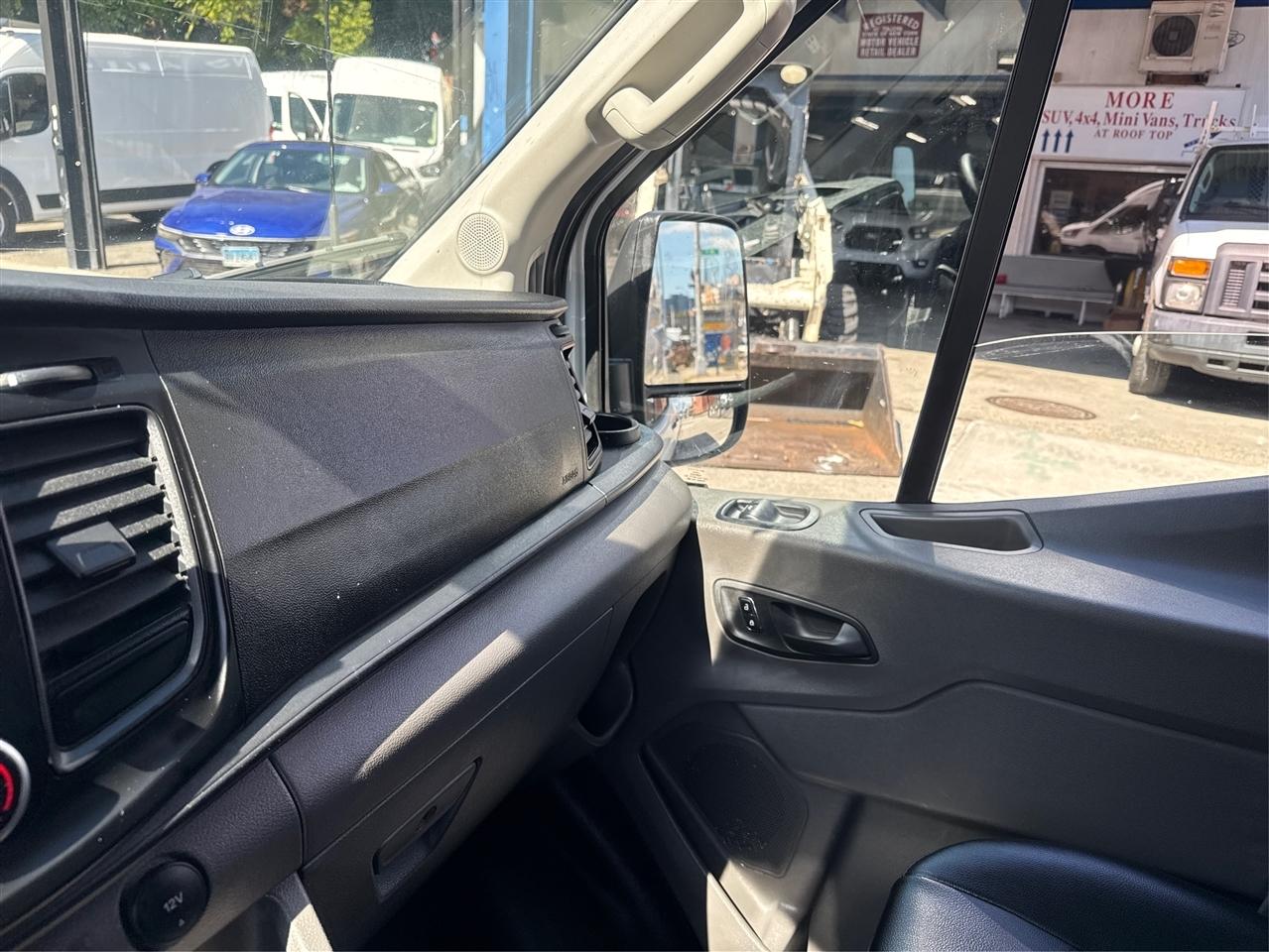 Ford Transit Cargo Van T-250 148" EL Hi Rf 9070 GVWR RWD 2025