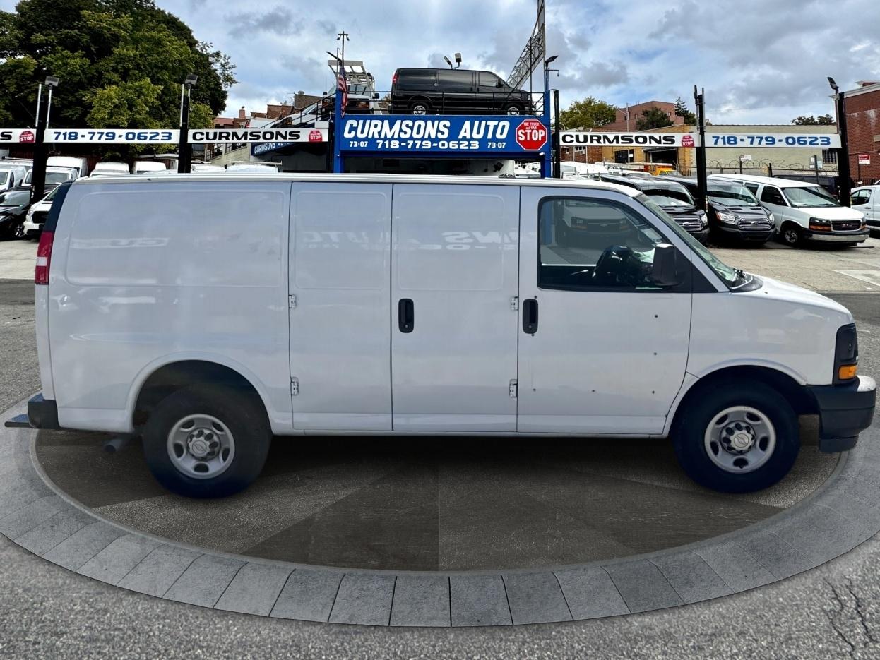 Chevrolet Express Cargo Van RWD 2500 135" 2017