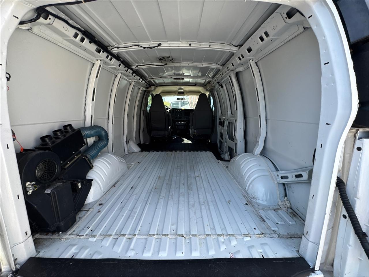 Chevrolet Express Cargo Van RWD 2500 135" 2017