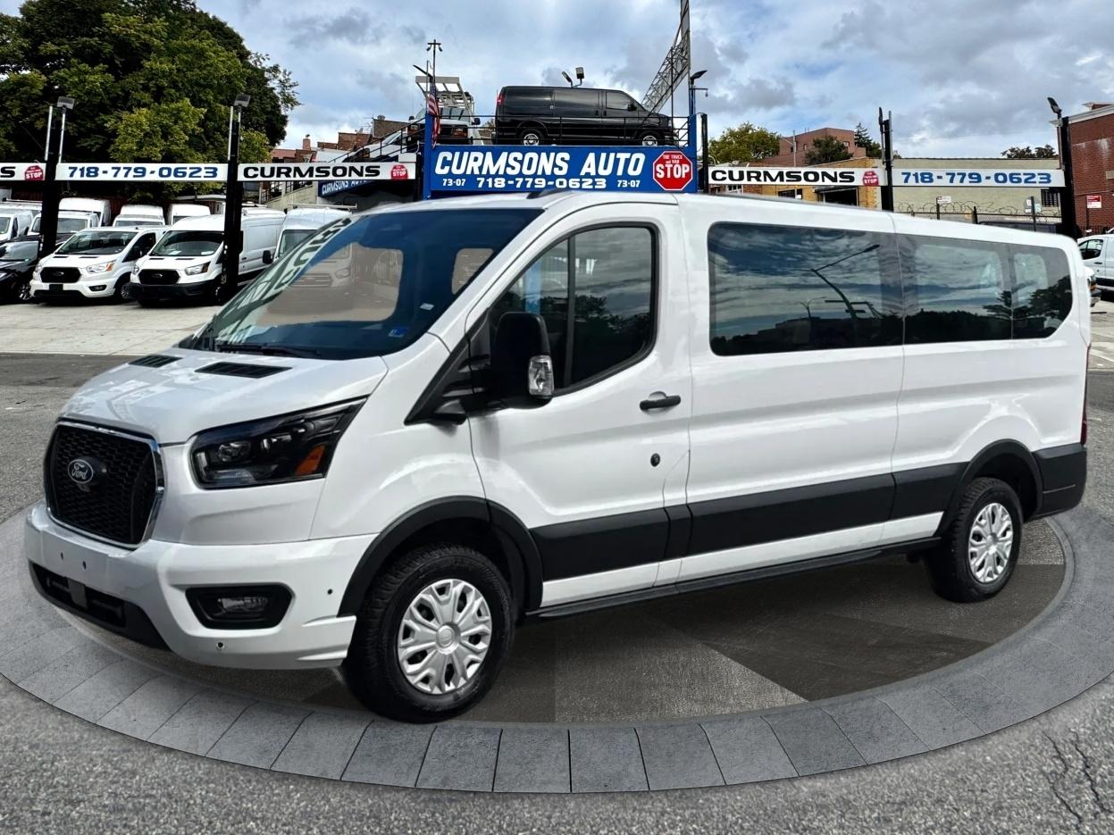 Ford Transit Passenger Wagon T-350 148" Low Roof XLT RWD 2026