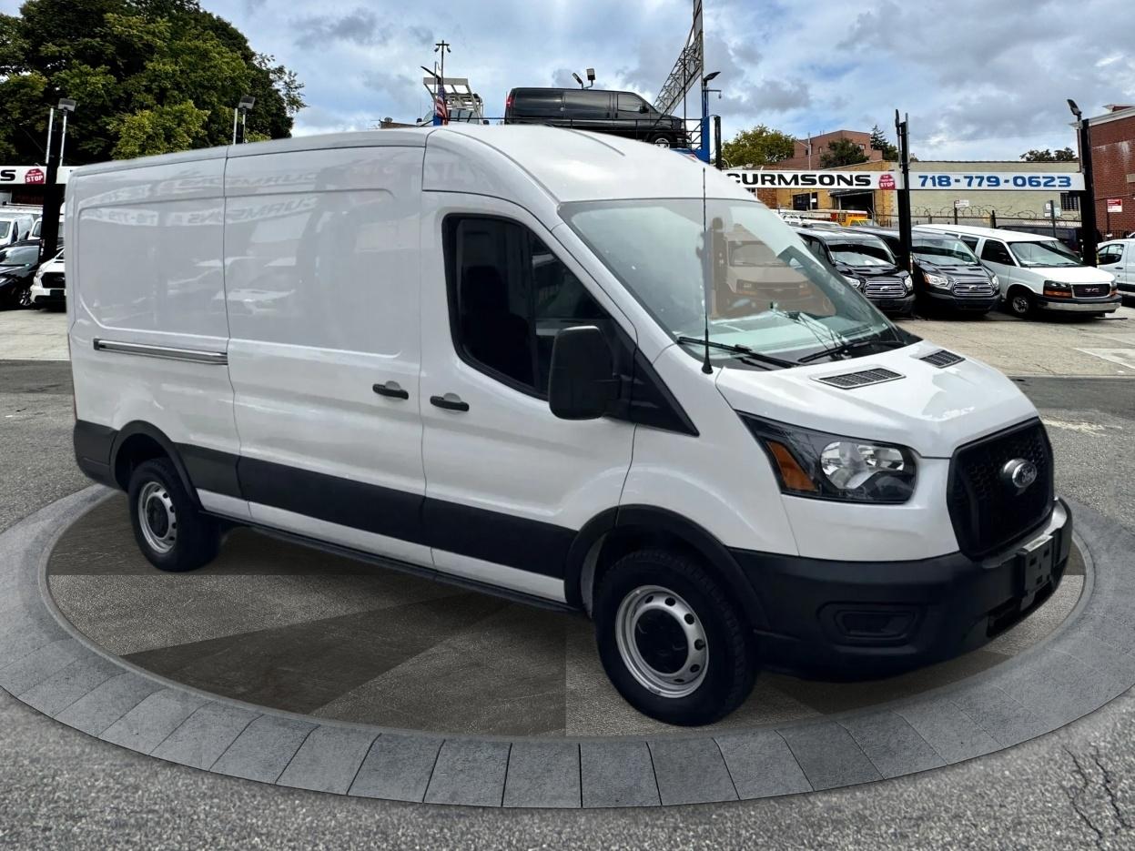 Ford Transit Cargo Van T-250 148" Med Rf 9070 GVWR RWD 2025