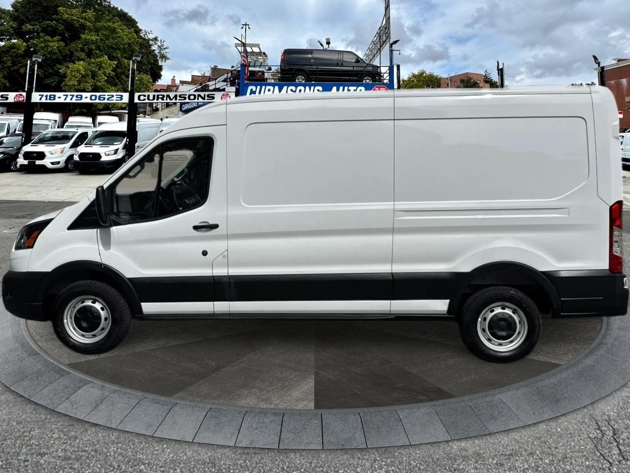 Ford Transit Cargo Van T-250 148" Med Rf 9070 GVWR RWD 2025