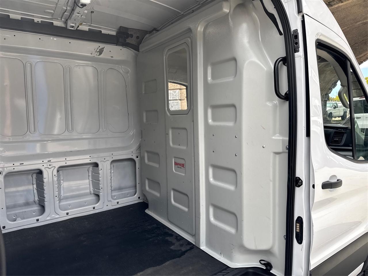 Ford Transit Cargo Van T-250 148" Med Rf 9070 GVWR RWD 2025