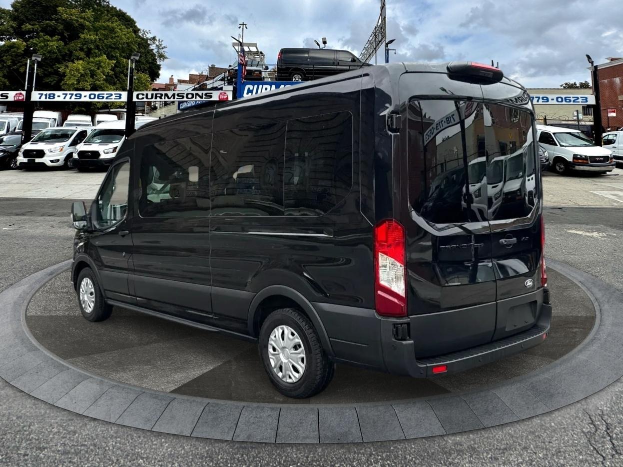 Ford Transit Passenger Wagon T-350 148" Med Roof XLT RWD 2026