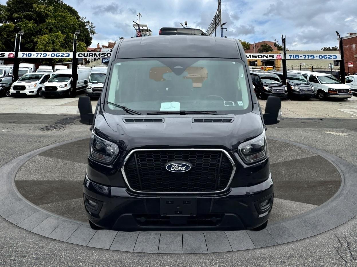 Ford Transit Passenger Wagon T-350 148" Med Roof XLT RWD 2026