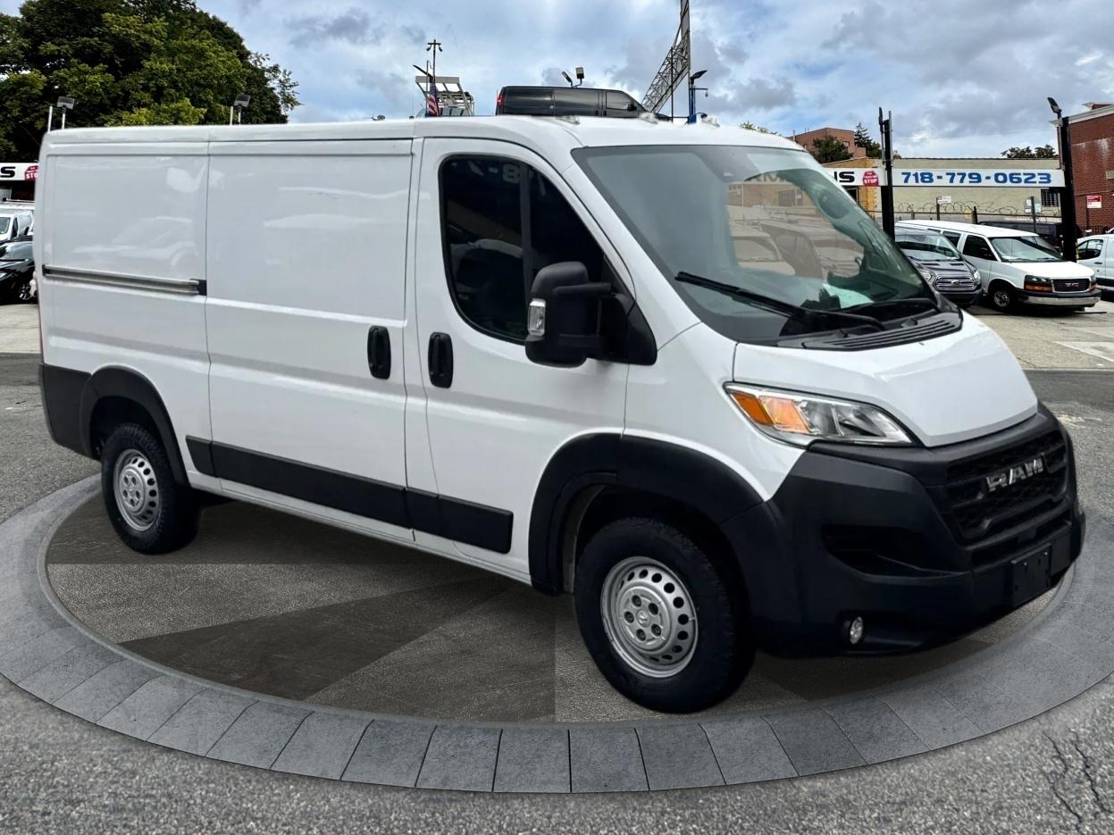 2025 RAM ProMaster Cargo Van Tradesman 2500 Low Roof 136" WB w/Pass Seat