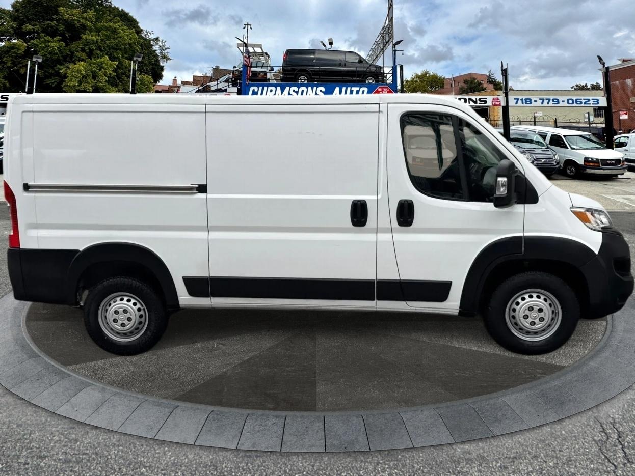 RAM ProMaster Cargo Van Tradesman 2500 Low Roof 136" WB w/Pass Seat 2025