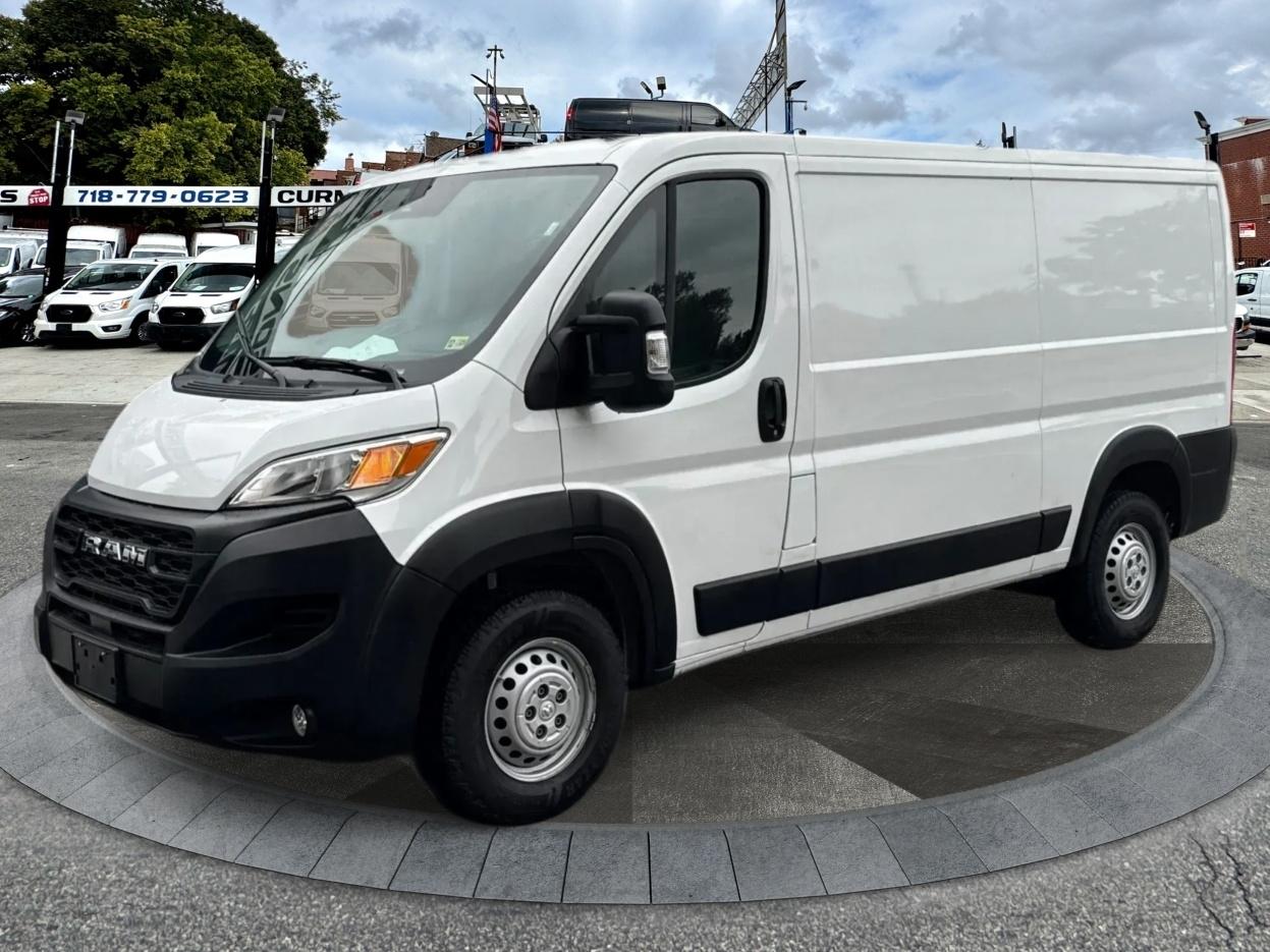 RAM ProMaster Cargo Van Tradesman 2500 Low Roof 136" WB w/Pass Seat 2025