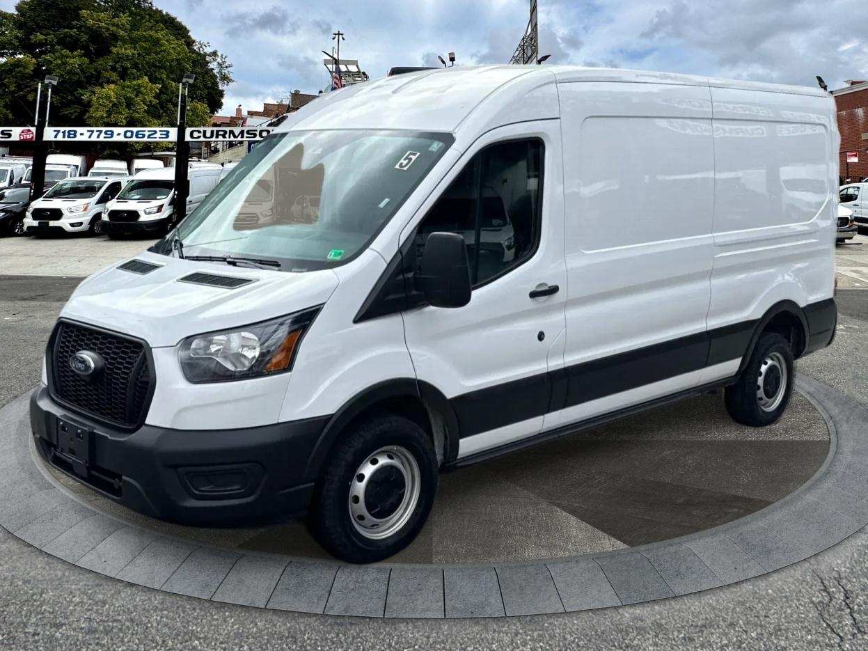 Ford Transit Cargo Van T-250 148" Med Rf 9070 GVWR RWD 2025