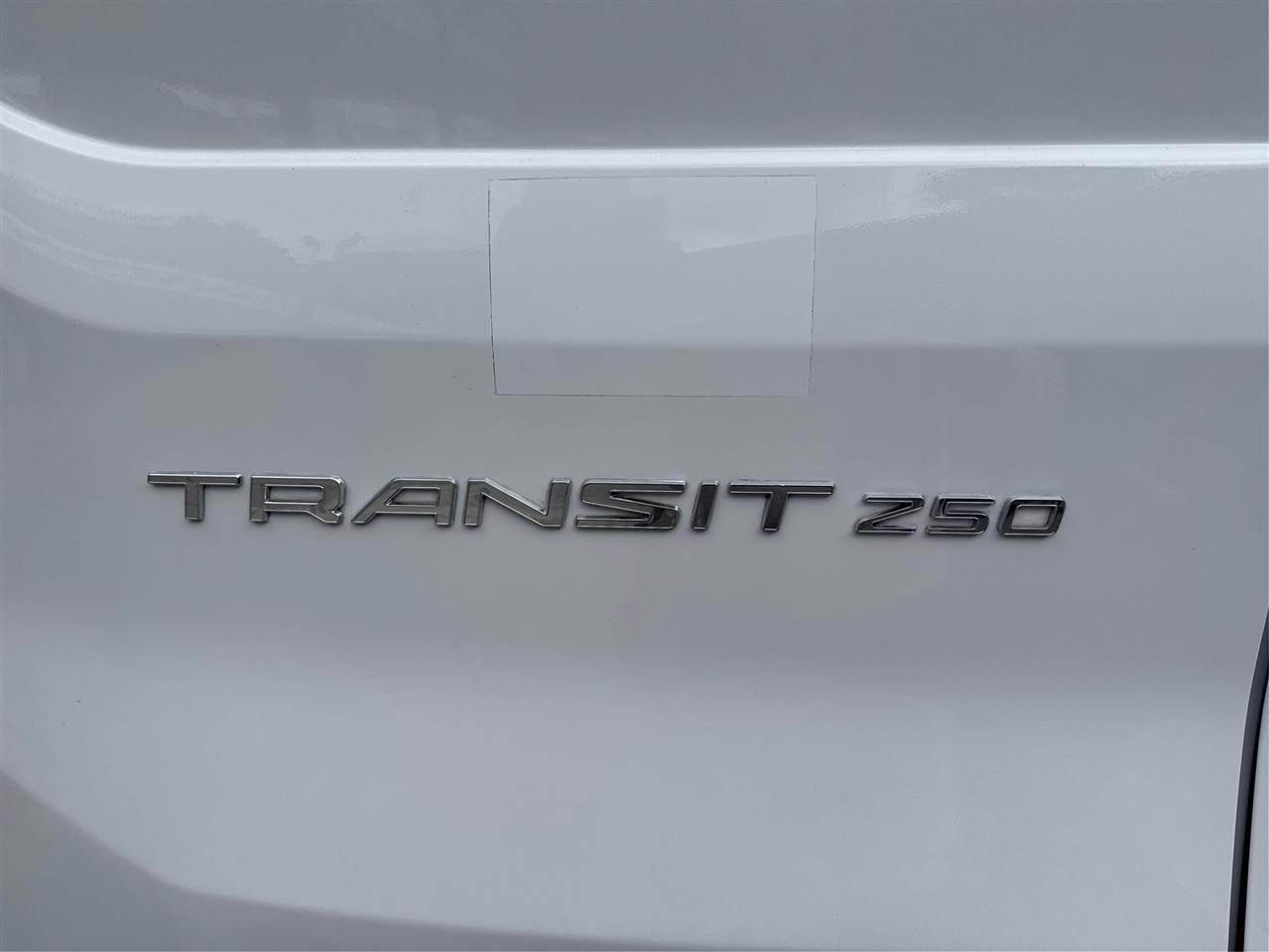 Ford Transit Cargo Van T-250 148" Med Rf 9070 GVWR RWD 2025