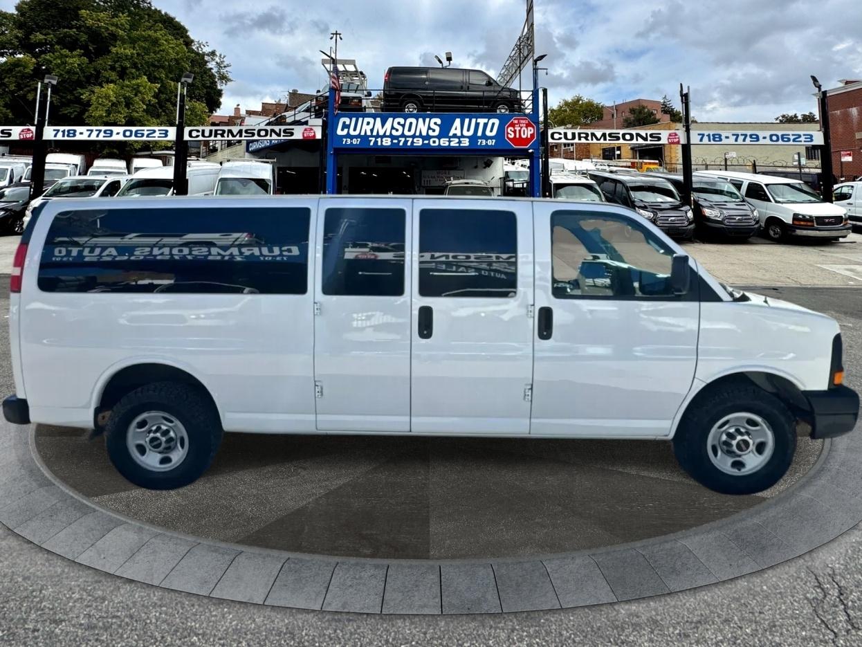 GMC Savana Passenger RWD 3500 155" 1LS 2012