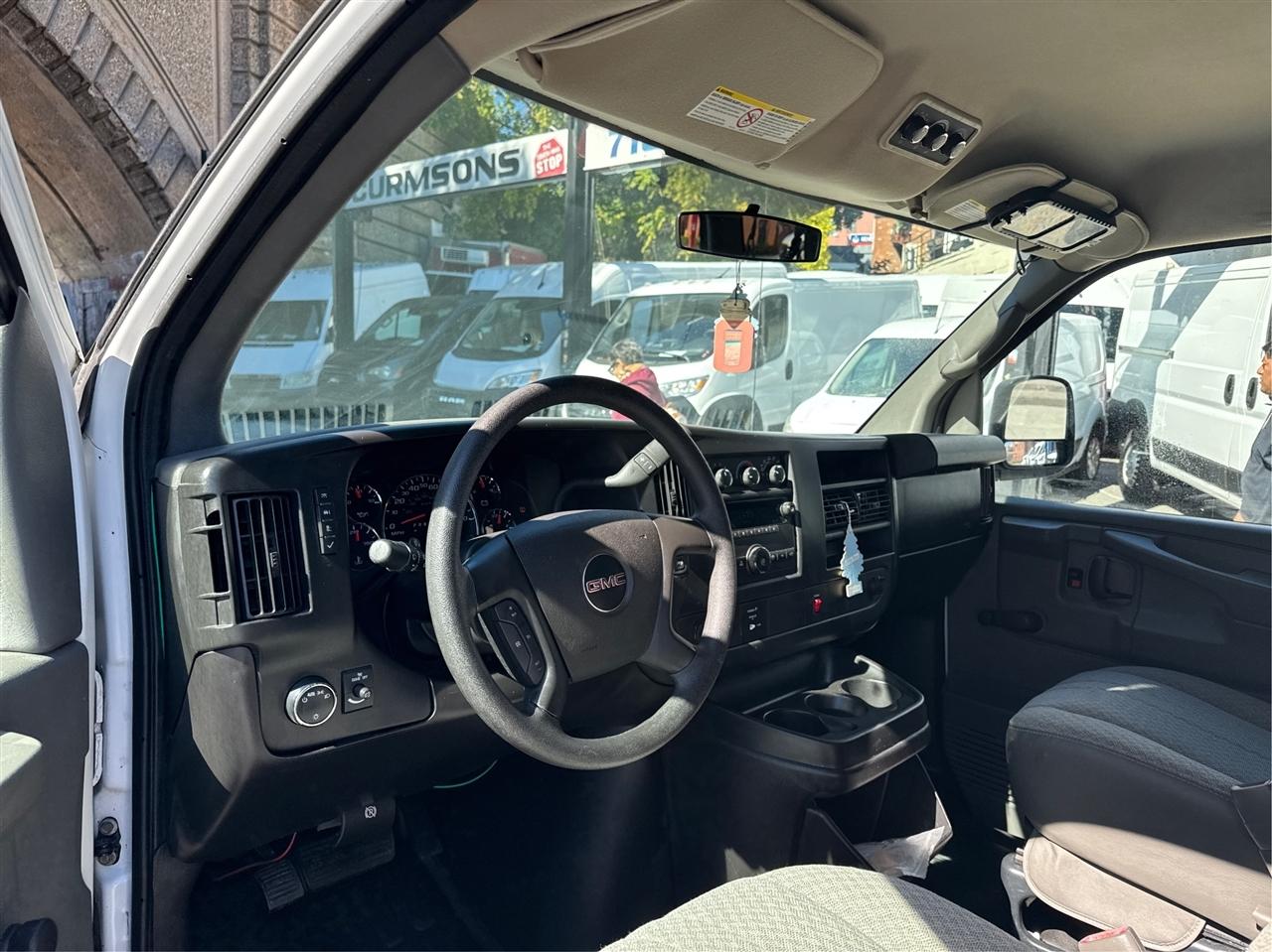 GMC Savana Passenger RWD 3500 155" 1LS 2012